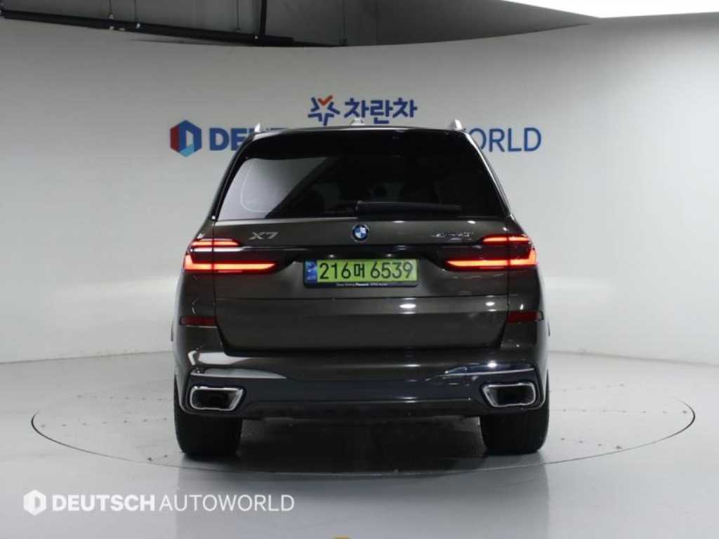 BMW X7 - Vista 4