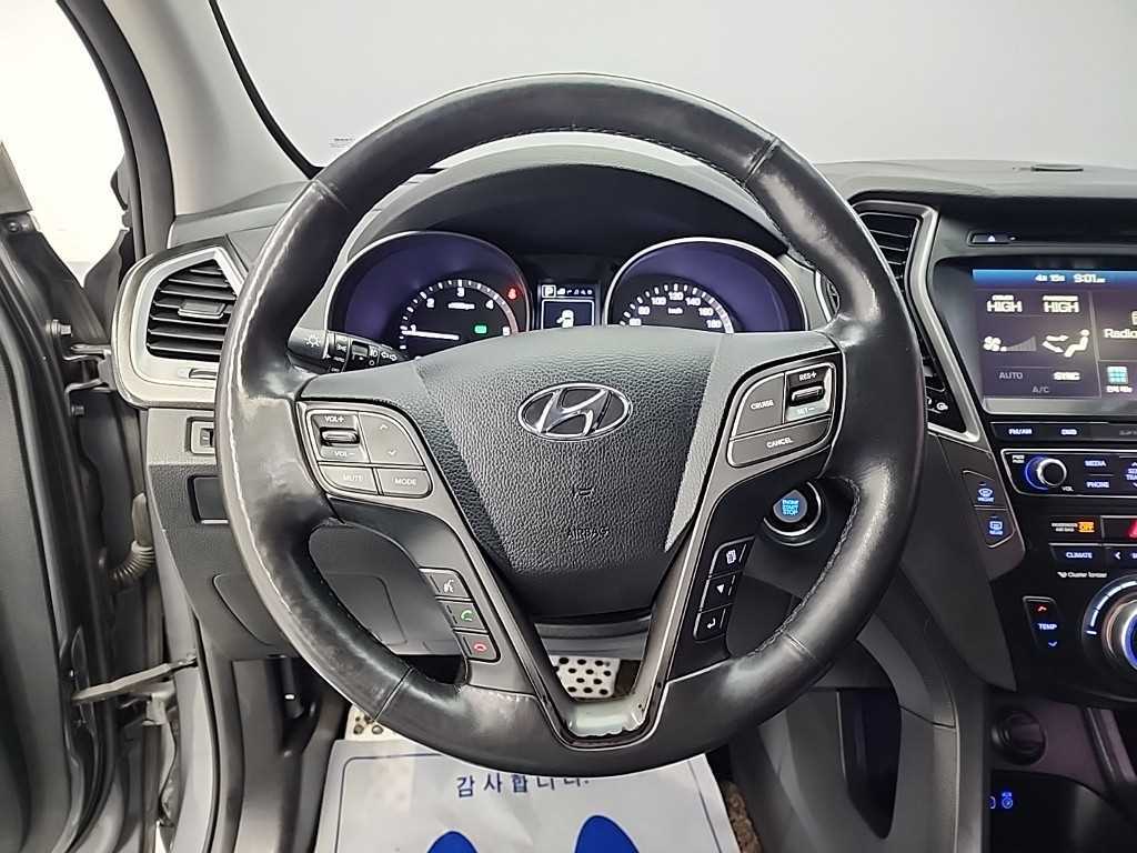 HYUNDAI Santa Fe - Vista 9