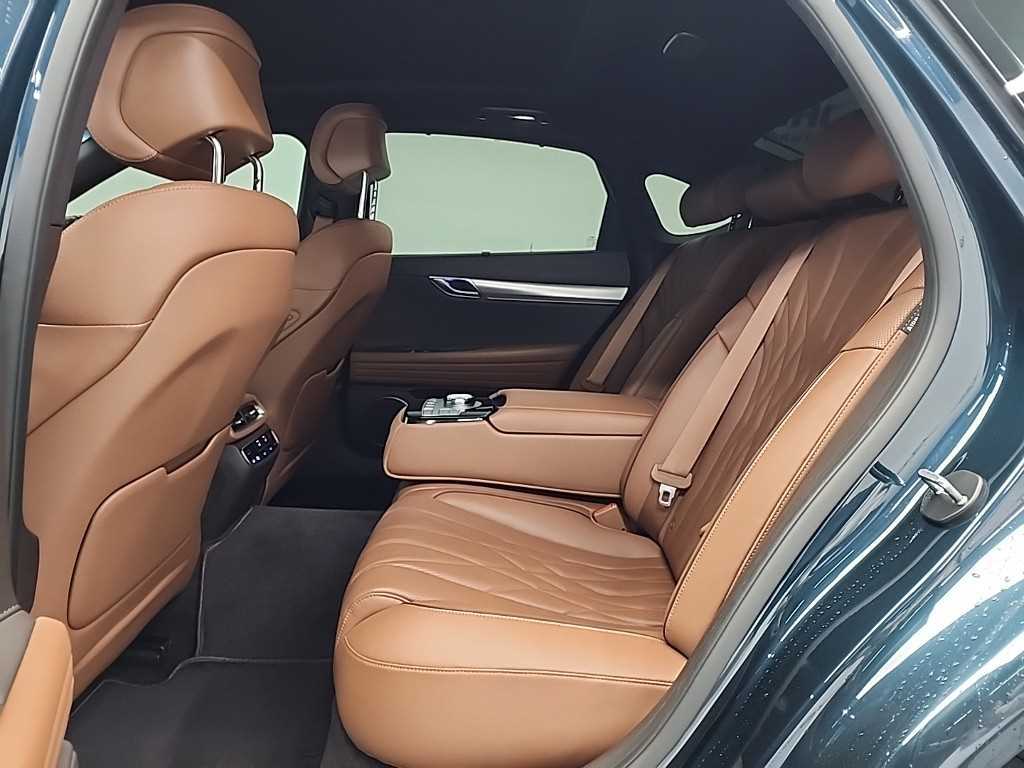 Genesis G80 - Vista 12