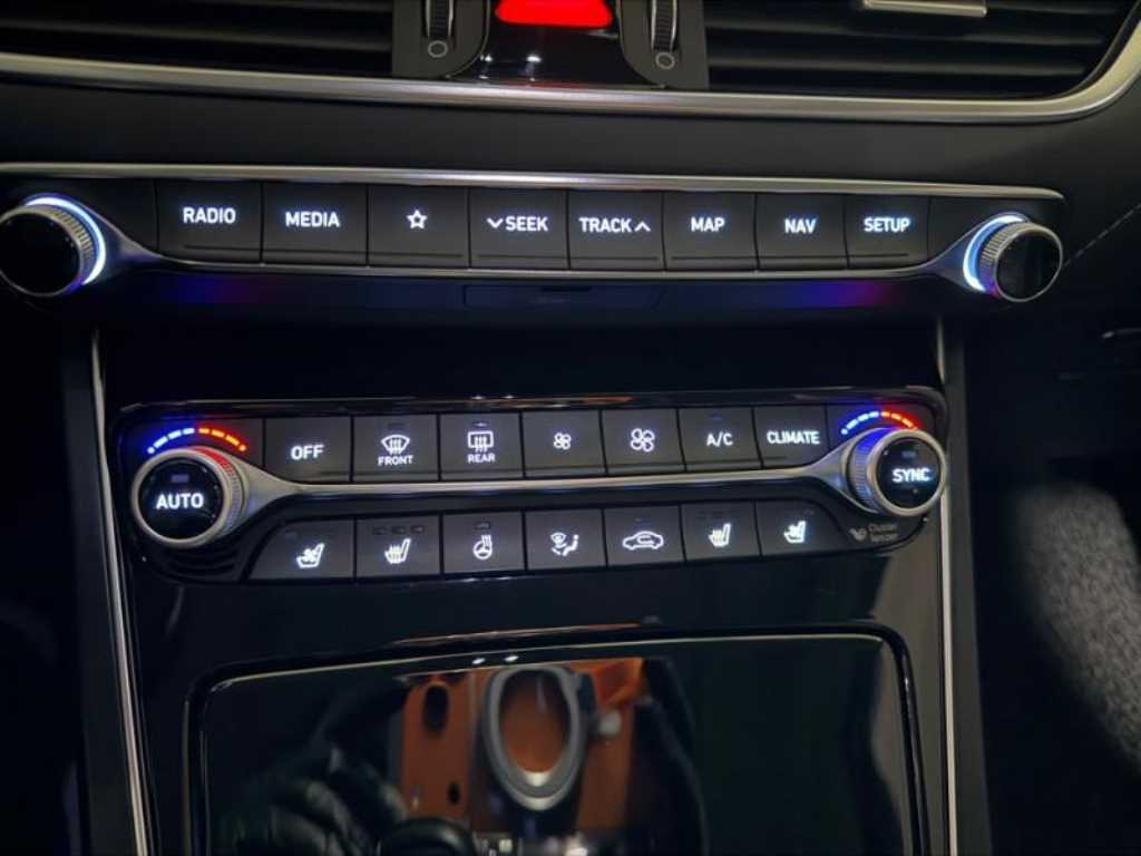 HYUNDAI Grandeur - Vista 11