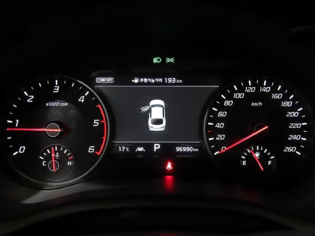 KIA Stinger - Vista 9