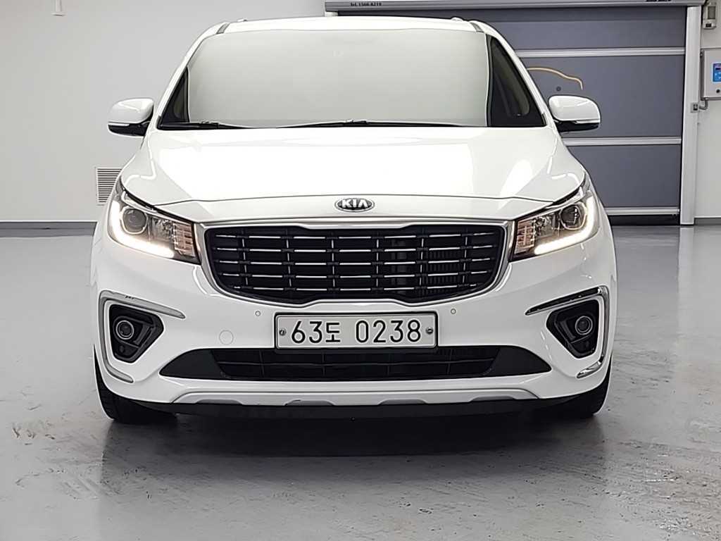 KIA Carnival - Vista 2