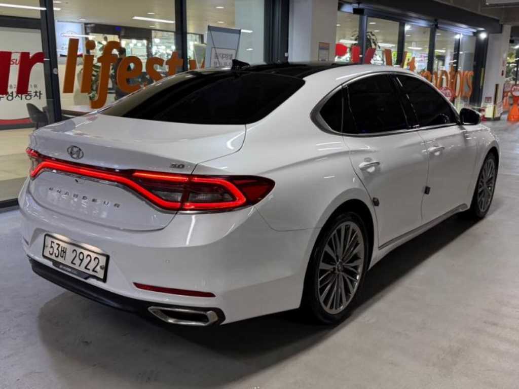 HYUNDAI Grandeur - Vista 4