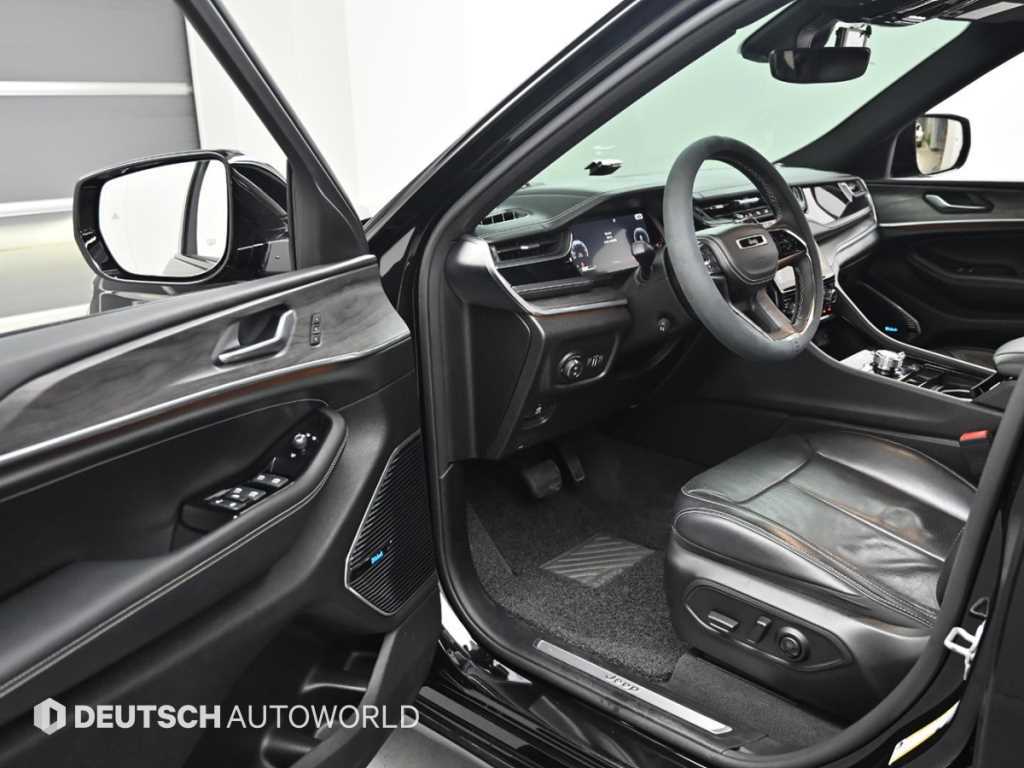 Jeep Cherokee - Vista 11