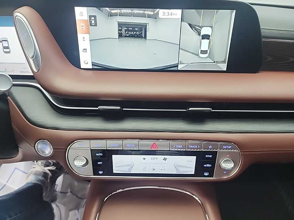 Genesis G90 - Vista 10