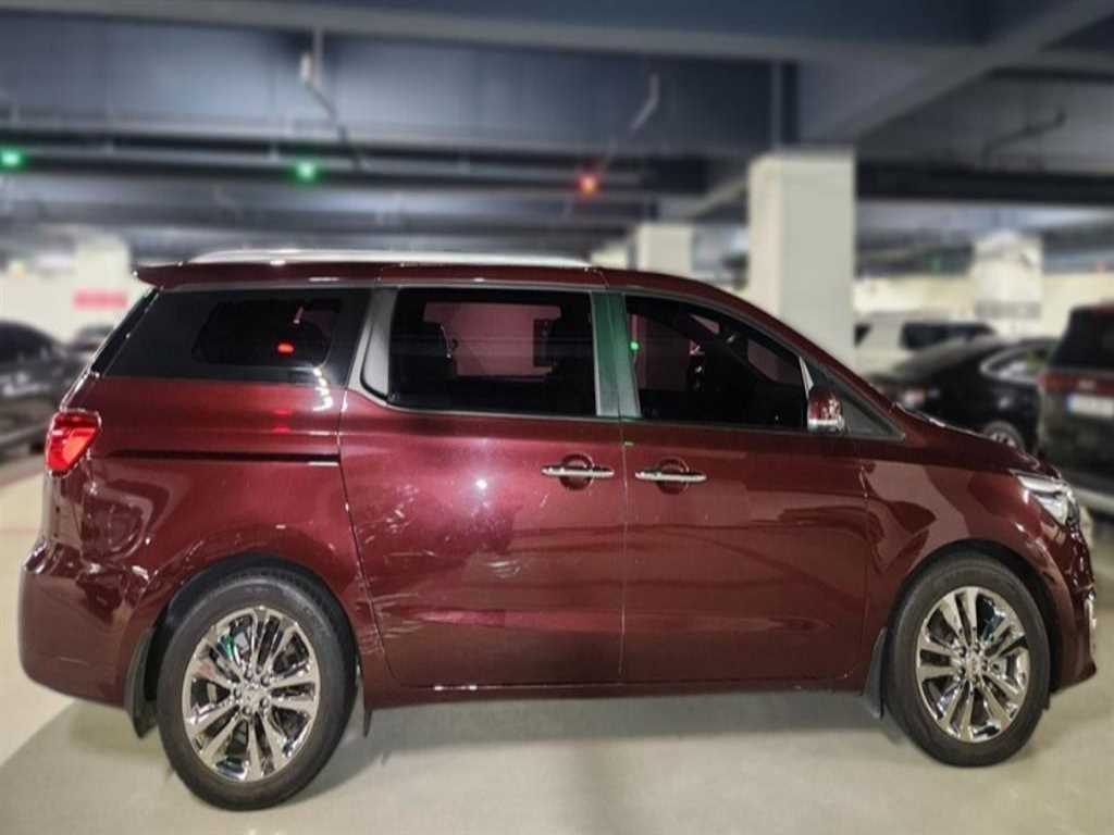 KIA Carnival - Vista 4