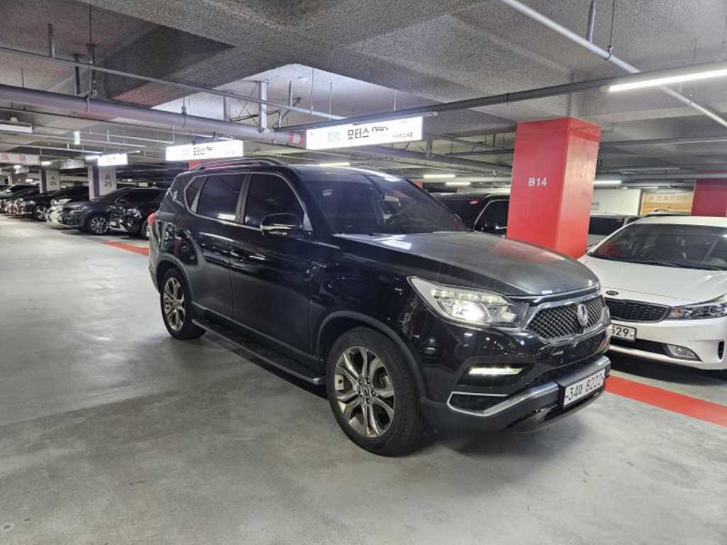 Ssangyong Rexton 2018 Negro - Importación desde Corea - HF Imports Iquique - Foto 1