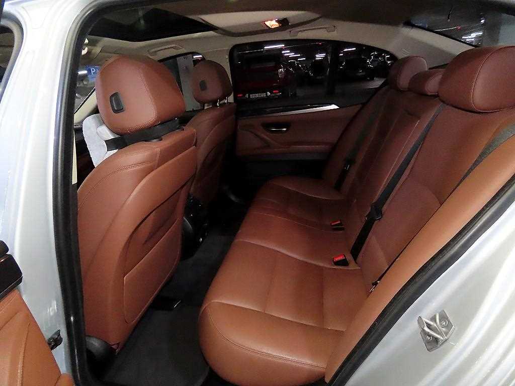 BMW 5 Series - Vista 7