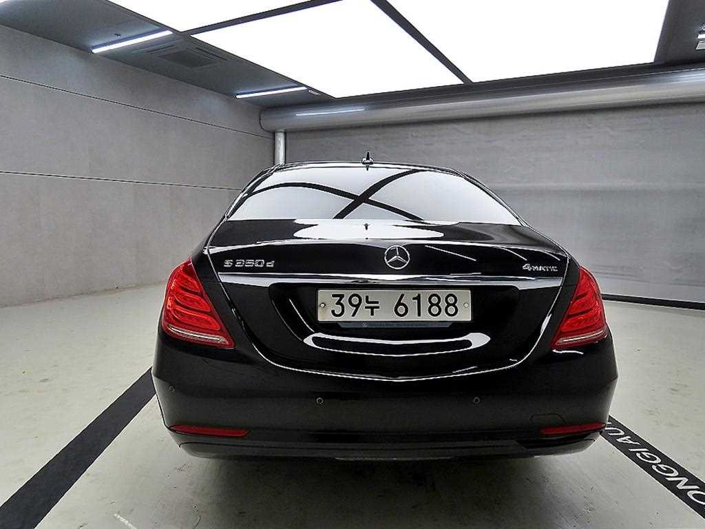 Mercedes Benz S Class - Vista 3