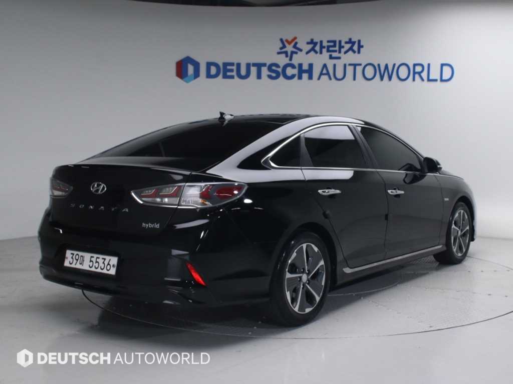 HYUNDAI Sonata - Vista 2