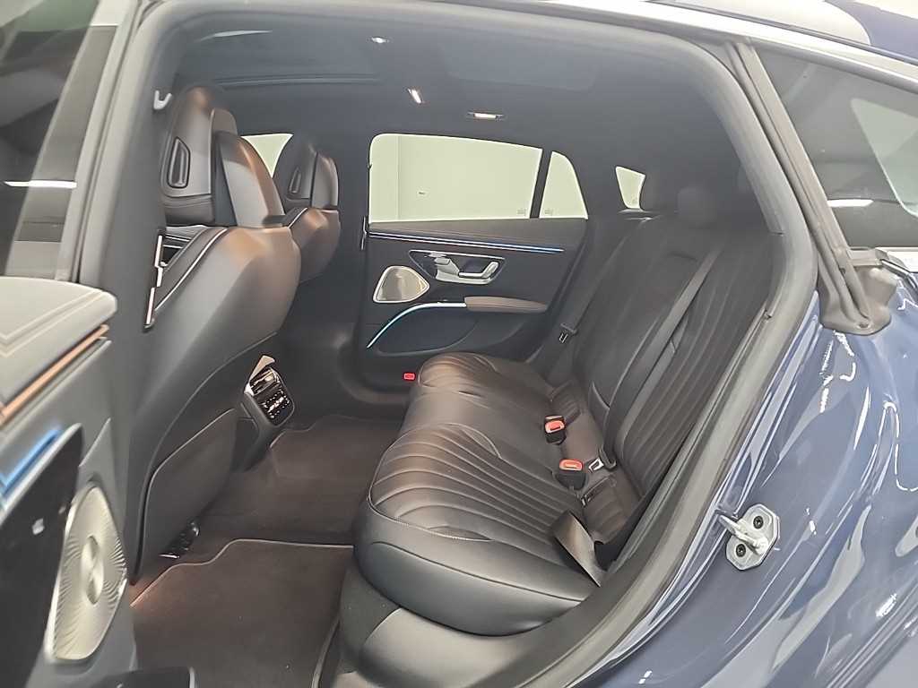 Mercedes Benz EQS - Vista 12