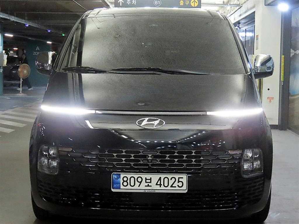 HYUNDAI Staria - Vista 2