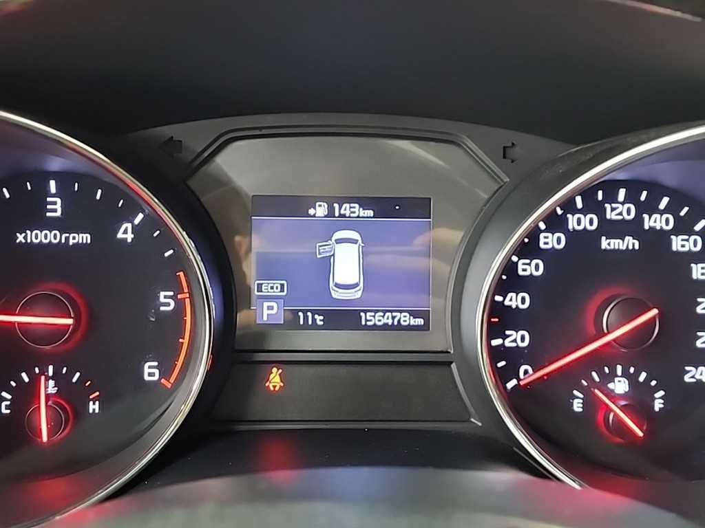 KIA Carnival - Vista 6