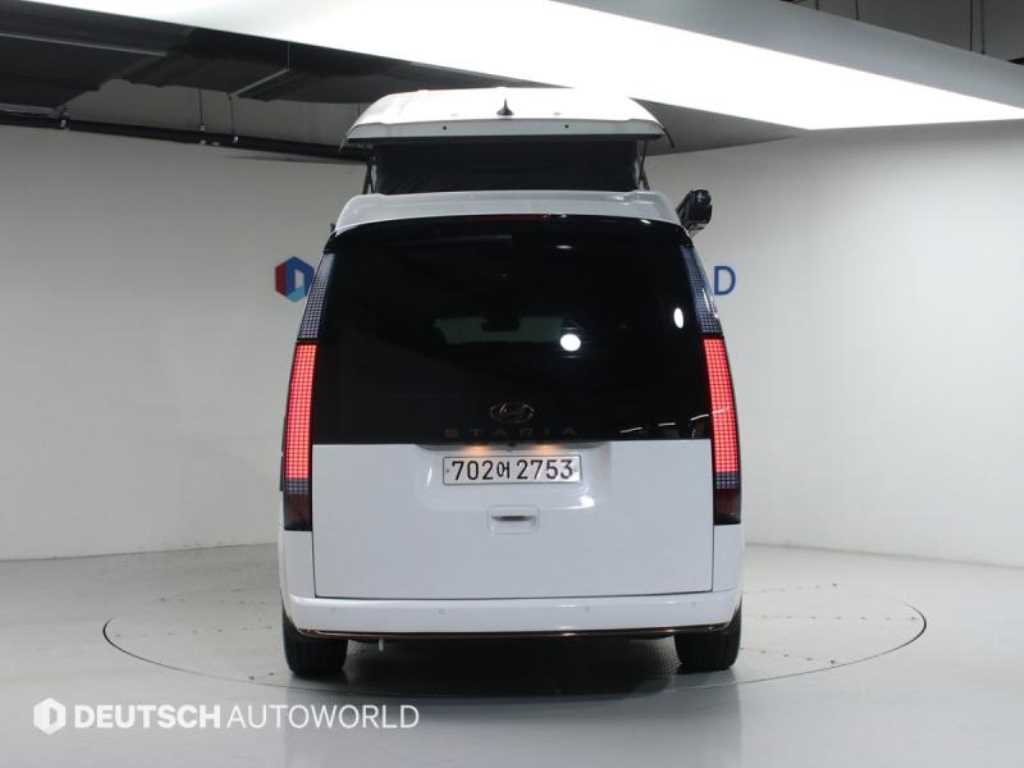 HYUNDAI Staria - Vista 4