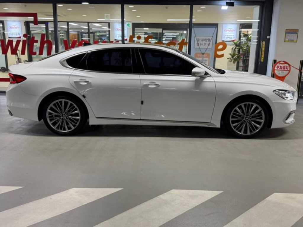 HYUNDAI Grandeur - Vista 3