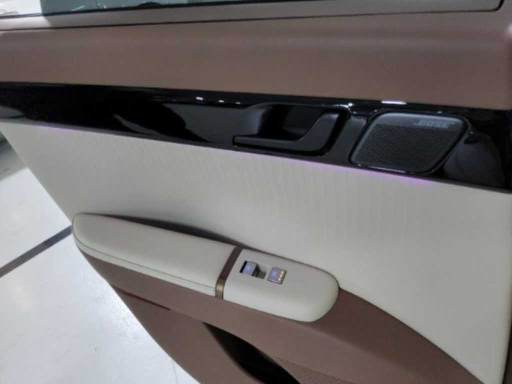 HYUNDAI Grandeur - Vista 9