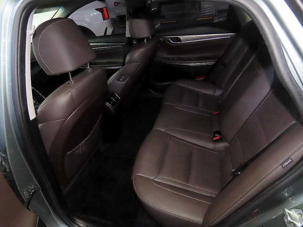HYUNDAI Grandeur - Vista 7