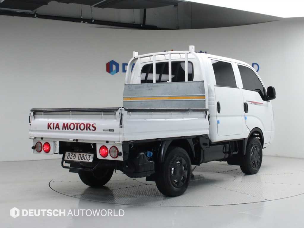 Small Truck Cargo (small) - Vista 2