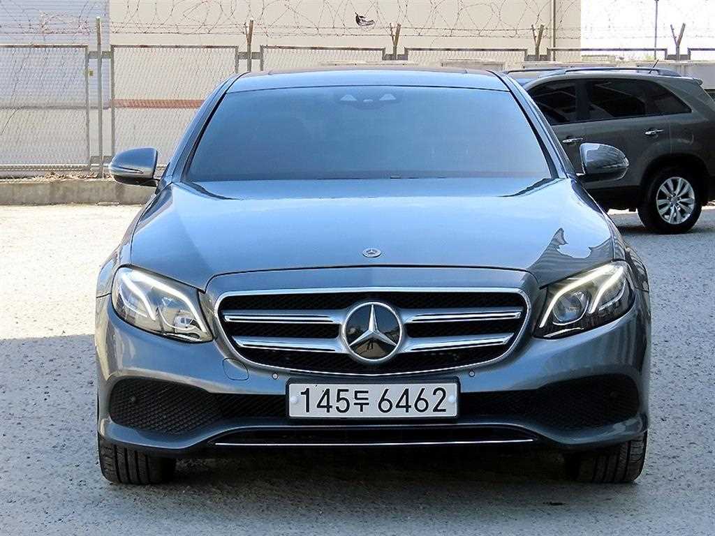 Mercedes Benz E class 2017 Gris - Importación desde Corea - HF Imports Iquique - Foto 1