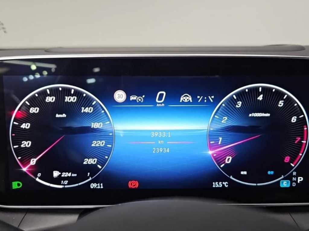 Mercedes Benz GLC Class - Vista 6