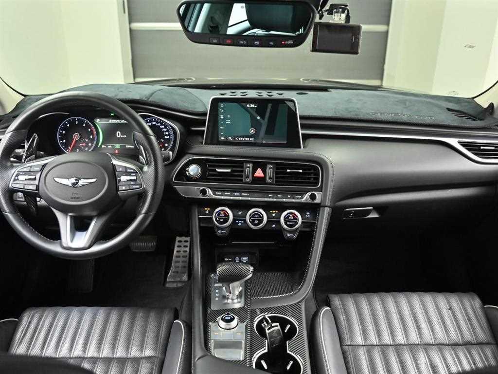 Genesis G70 - Vista 7