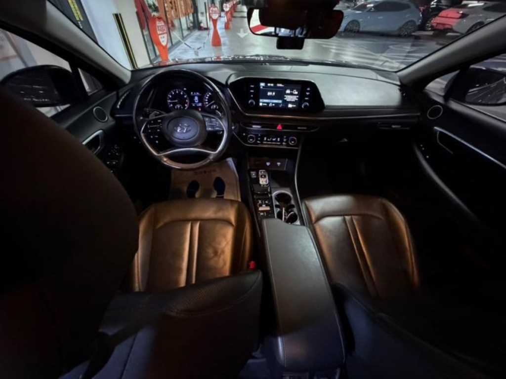 HYUNDAI Sonata - Vista 6