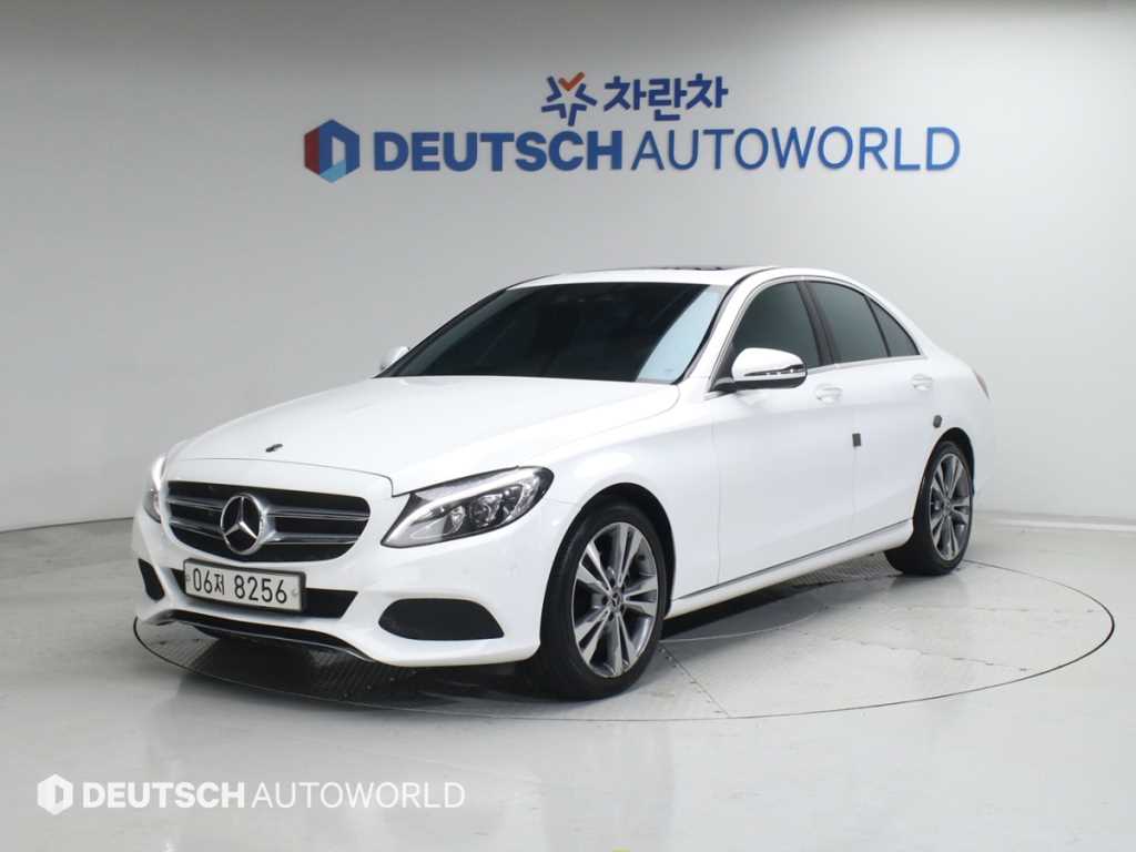 Mercedes Benz C Class 2018 Blanco - Importación desde Corea - HF Imports Iquique - Foto 1