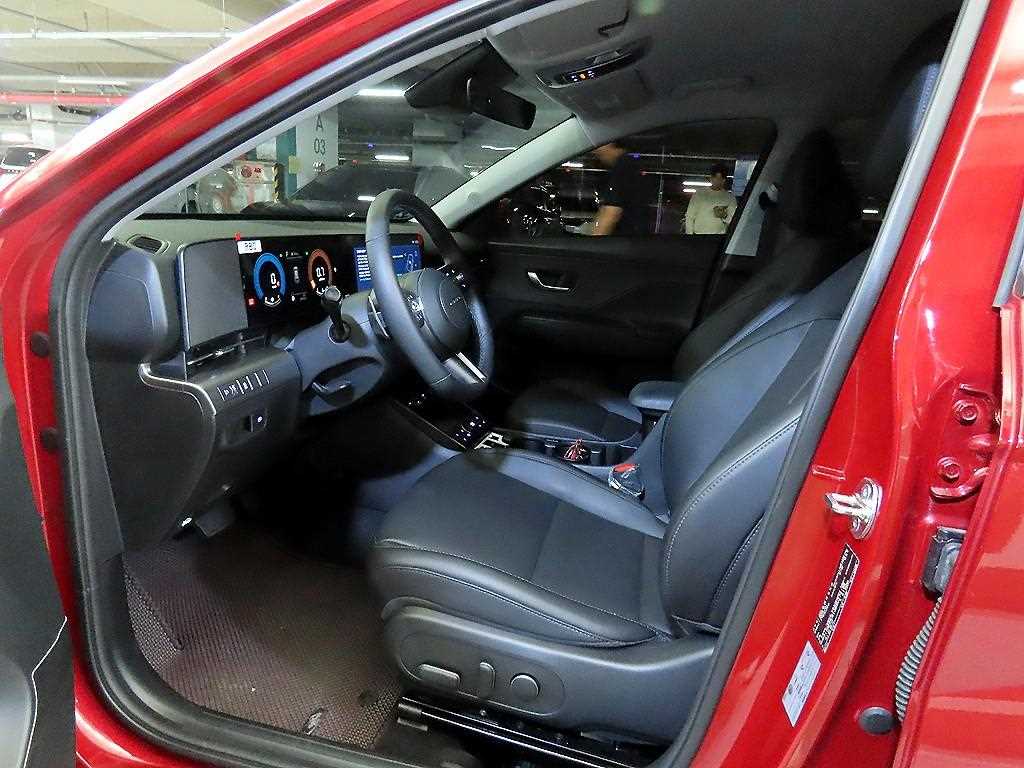 HYUNDAI Kona - Vista 6