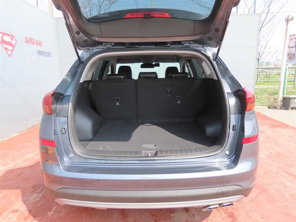 HYUNDAI Tucson - Vista 5