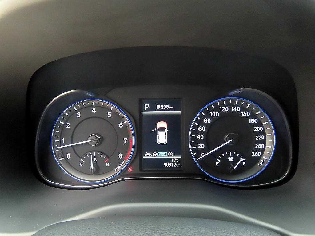 HYUNDAI Kona - Vista 9