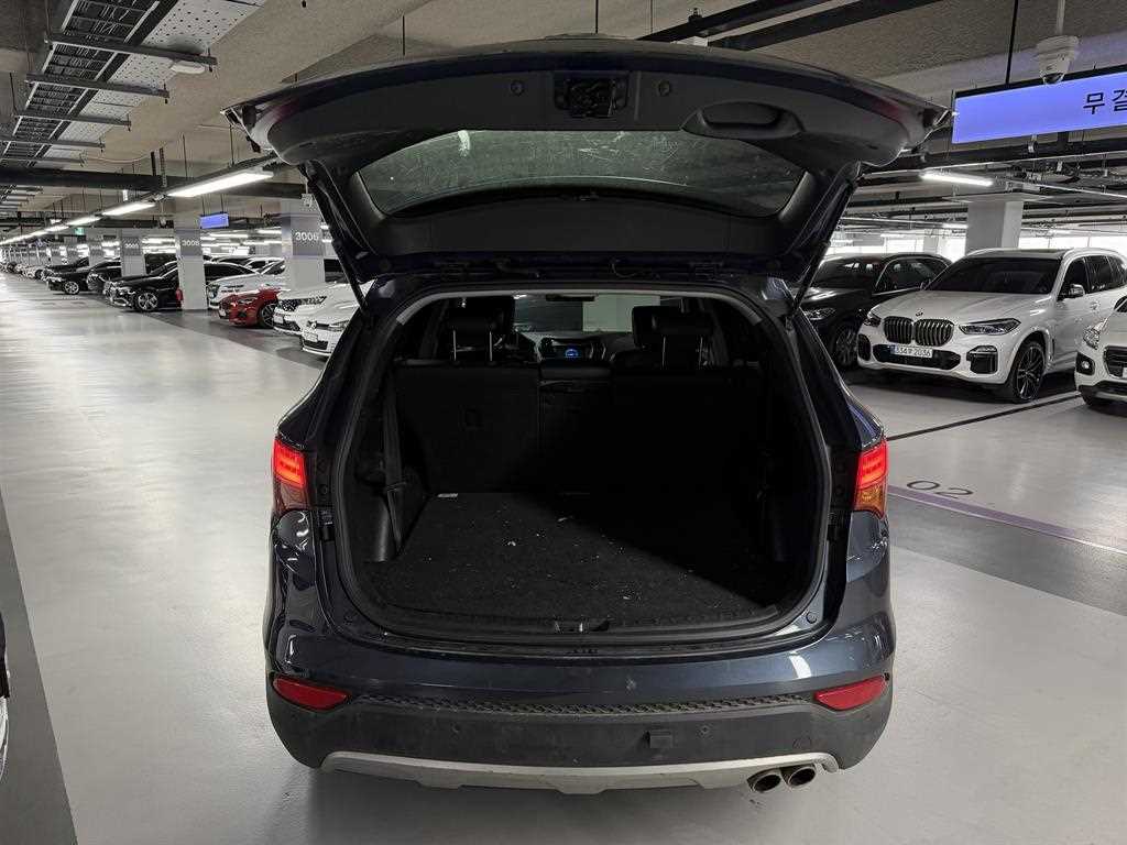 HYUNDAI Santa Fe - Vista 5