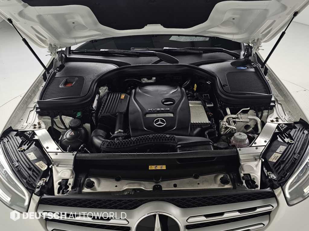 Mercedes Benz GLC Class - Vista 6