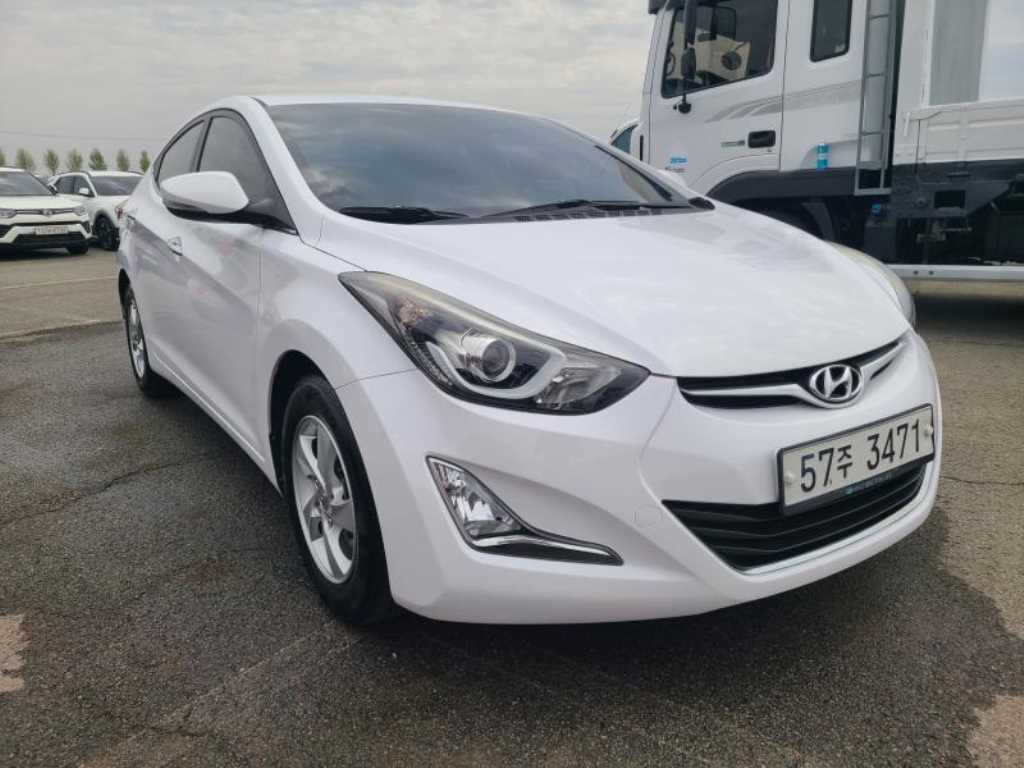 HYUNDAI Avante - Vista 2