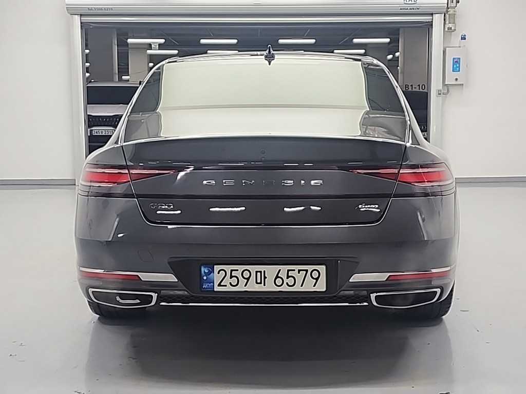 Genesis G90 - Vista 3
