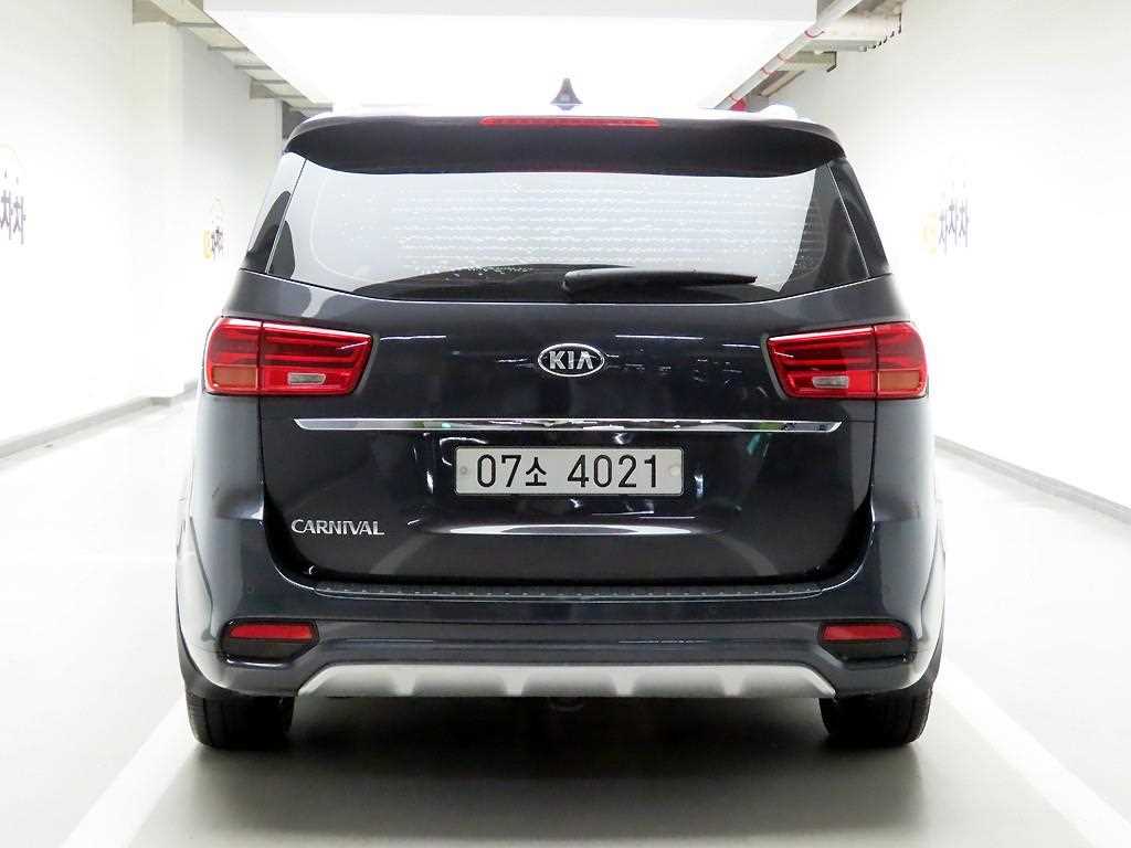 KIA Carnival - Vista 3