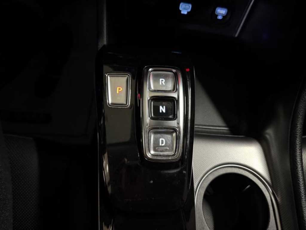 HYUNDAI Sonata - Vista 12