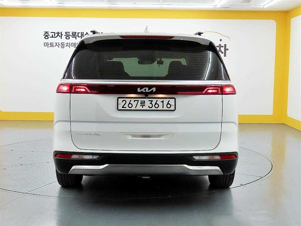 KIA Carnival - Vista 3