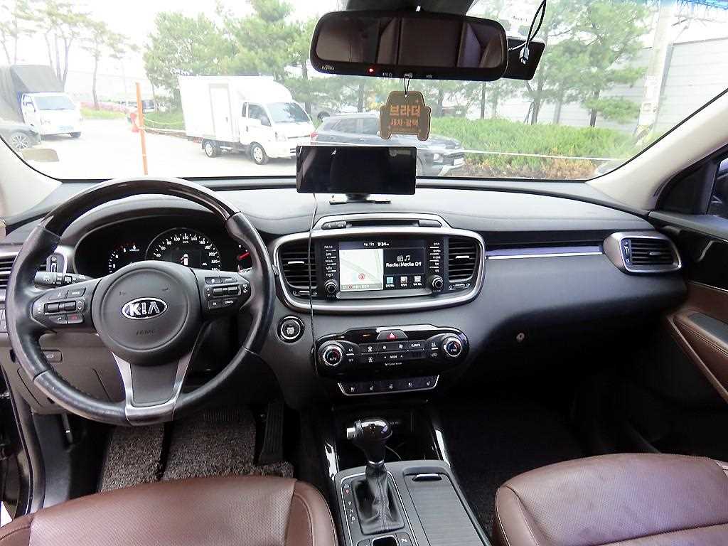 KIA Sorento - Vista 7
