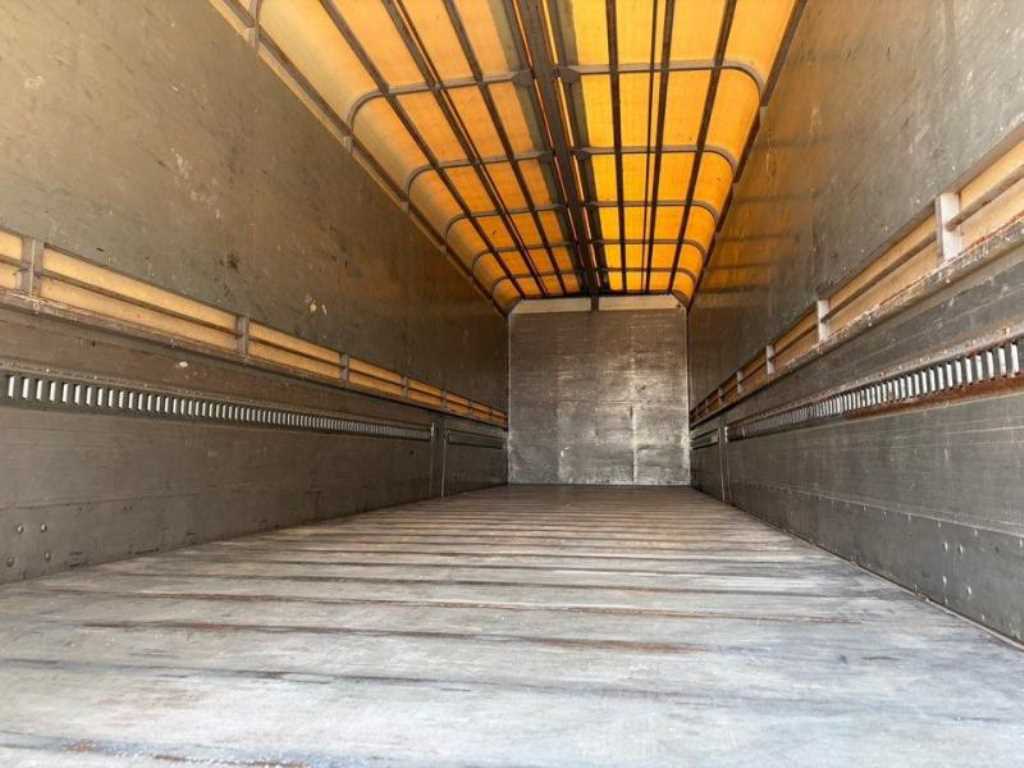 medium and large cargo truck - Vista 11