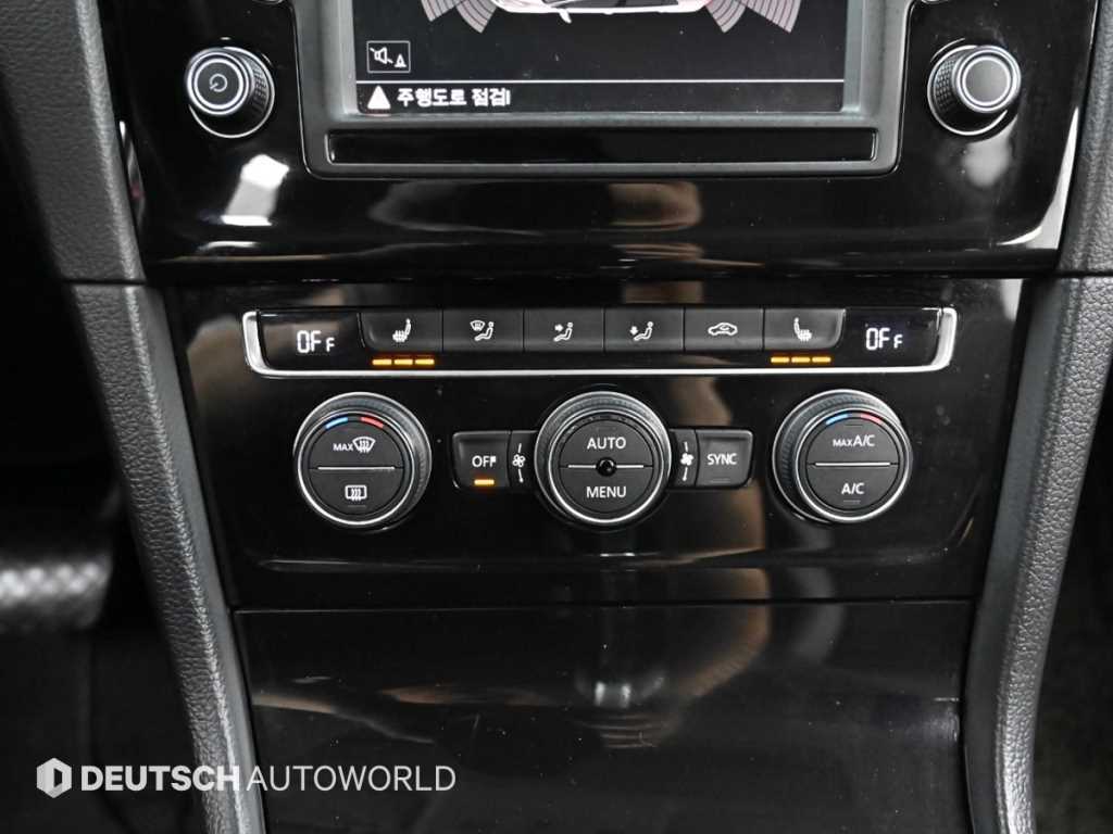 Volkswagen Golf 2016 Azul - Importación desde Corea - HF Imports Iquique - Foto 17