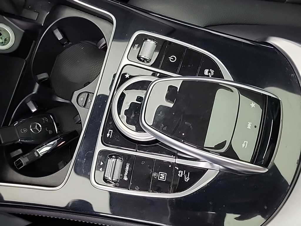 Mercedes Benz GLC Class 2019 Negro - Importación desde Corea - HF Imports Iquique - Foto 18