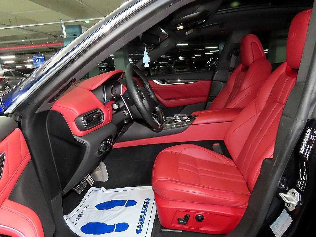 Maserati Levante - Vista 7