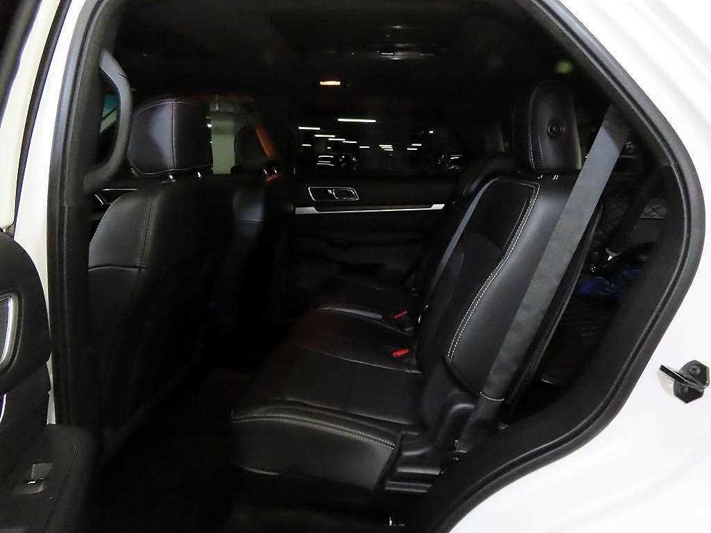 Ford Explorer - Vista 7