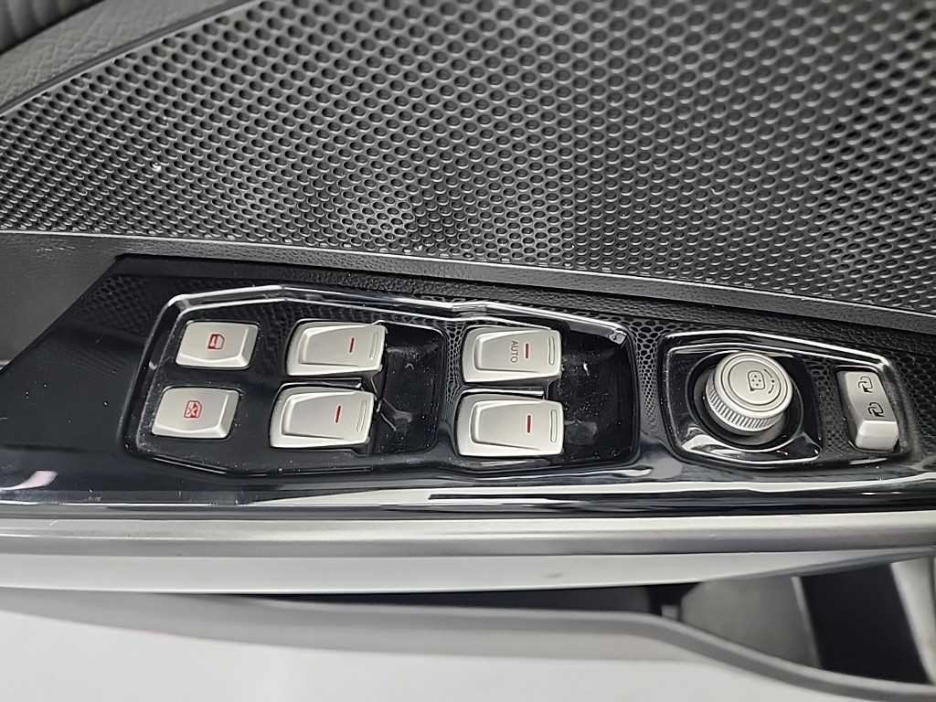 Ssangyong Tivoli 2017 Blanco - Importación desde Corea - HF Imports Iquique - Foto 16