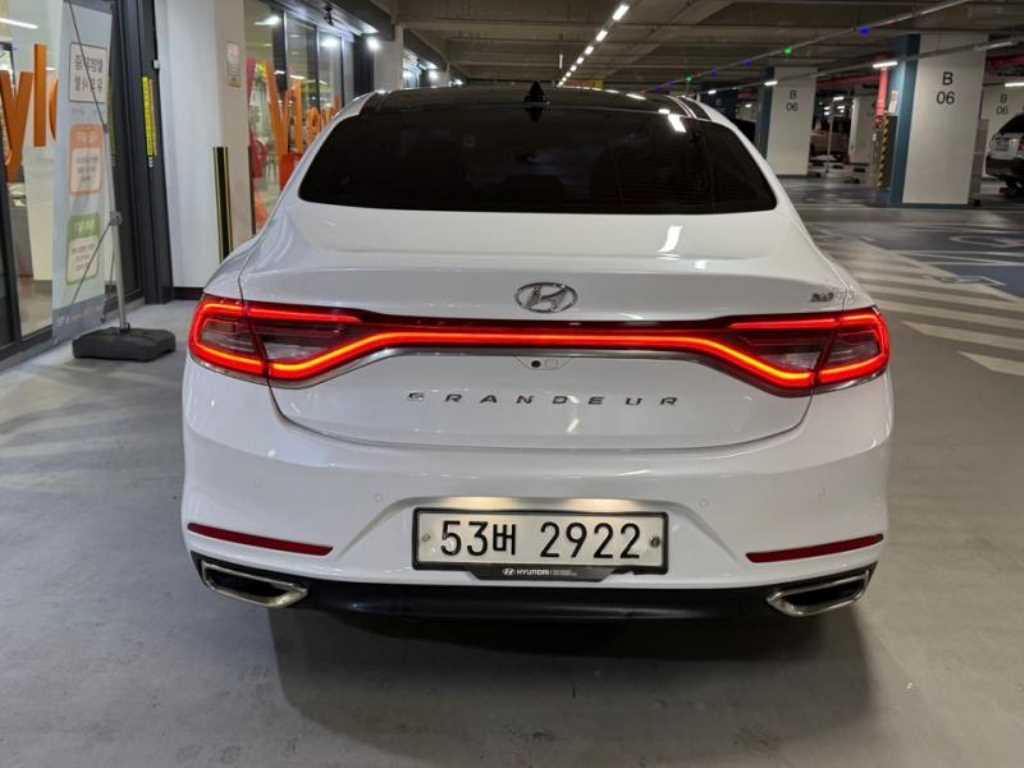 HYUNDAI Grandeur - Vista 5