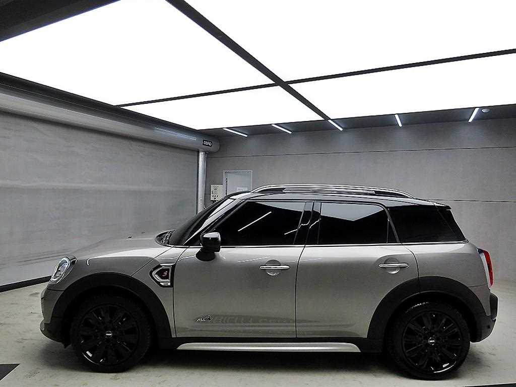 Mini Countryman - Vista 4