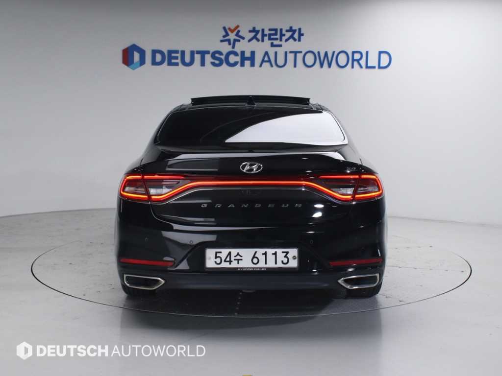 HYUNDAI Grandeur - Vista 4