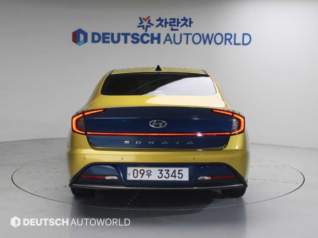 HYUNDAI Sonata - Vista 4