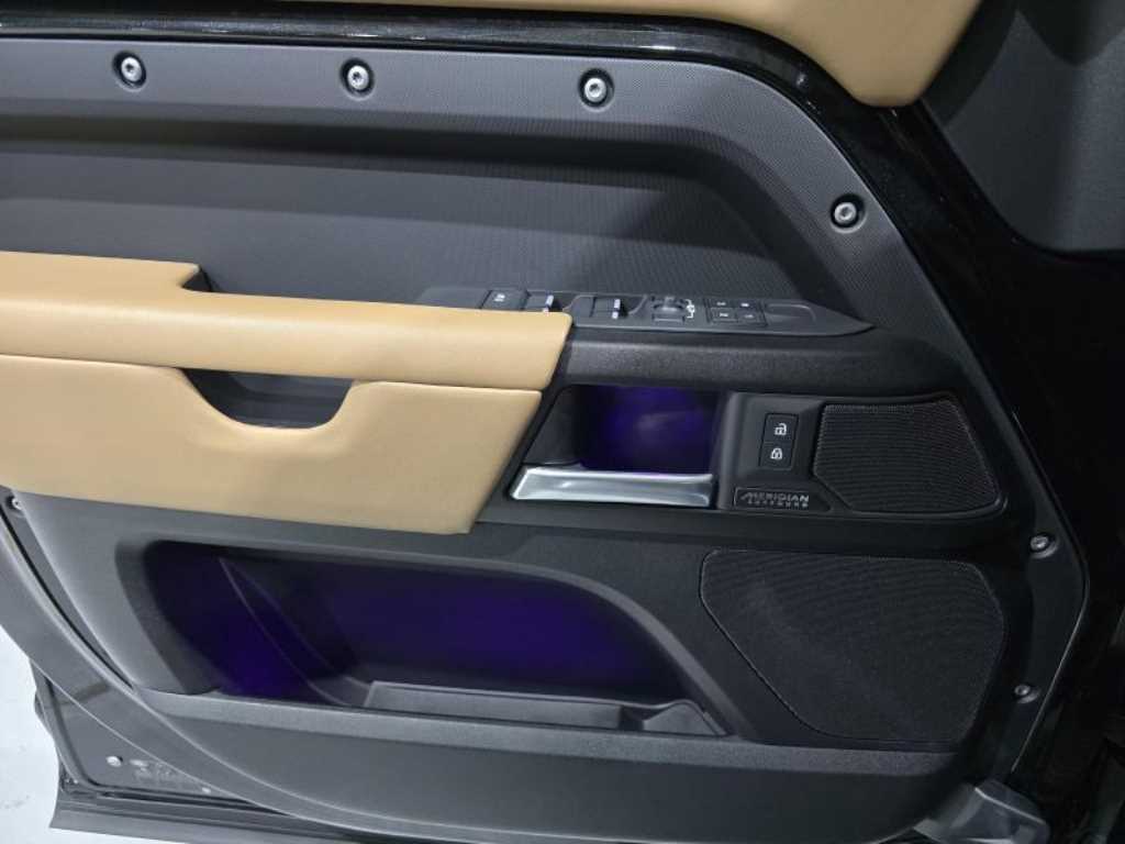 Land Rover Defender - Vista 10