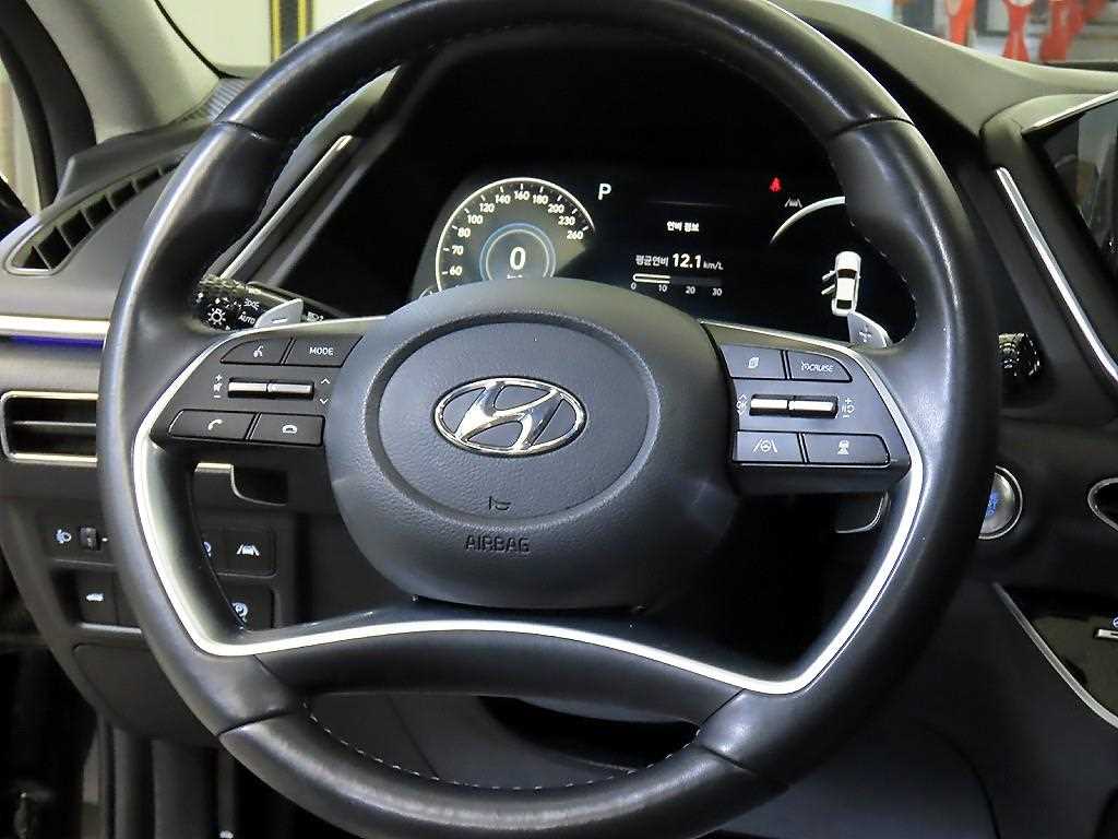 HYUNDAI Sonata - Vista 8